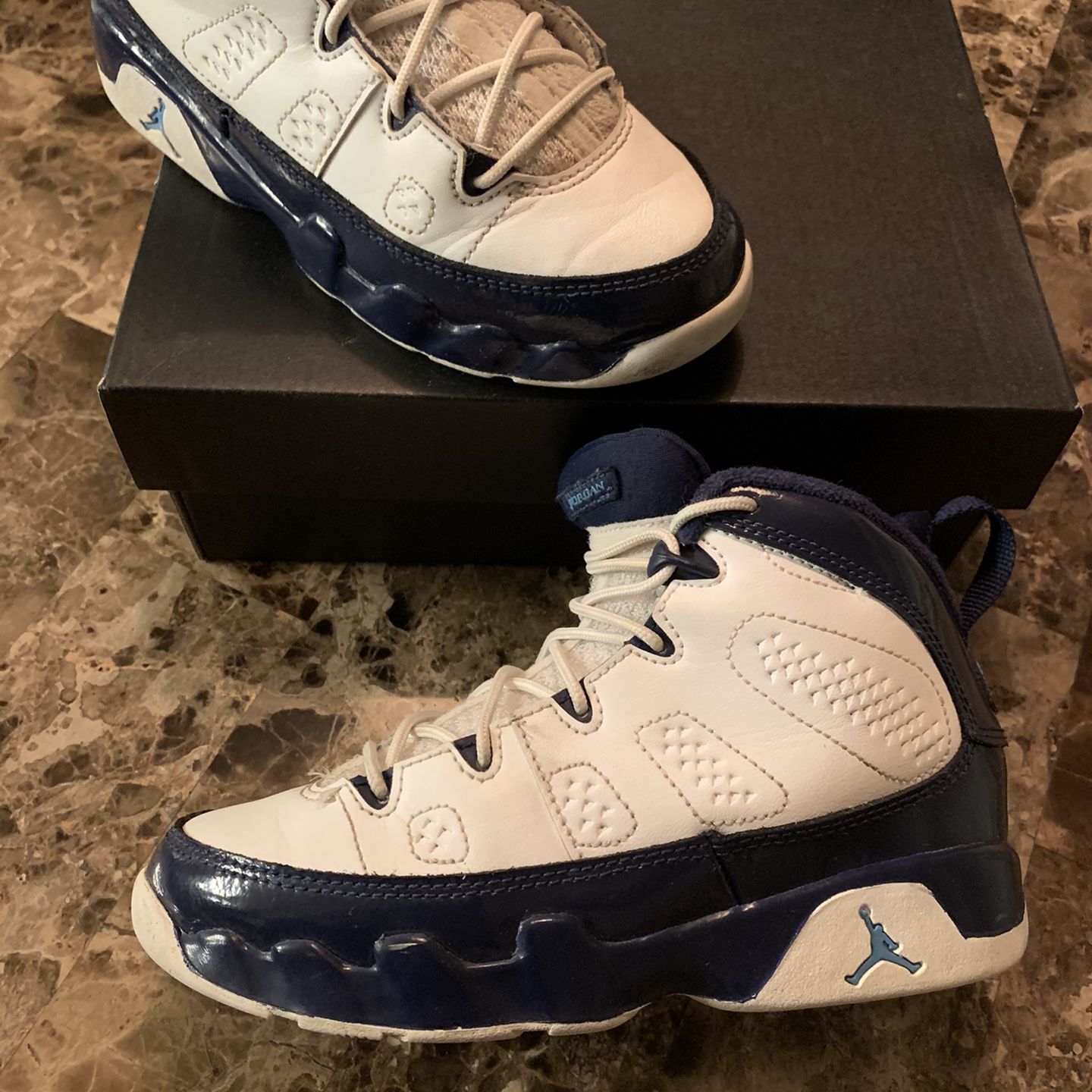 Jordan Retro 9 - University Blue