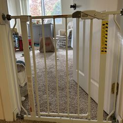 Tension Baby Gate - Adjustable Size 