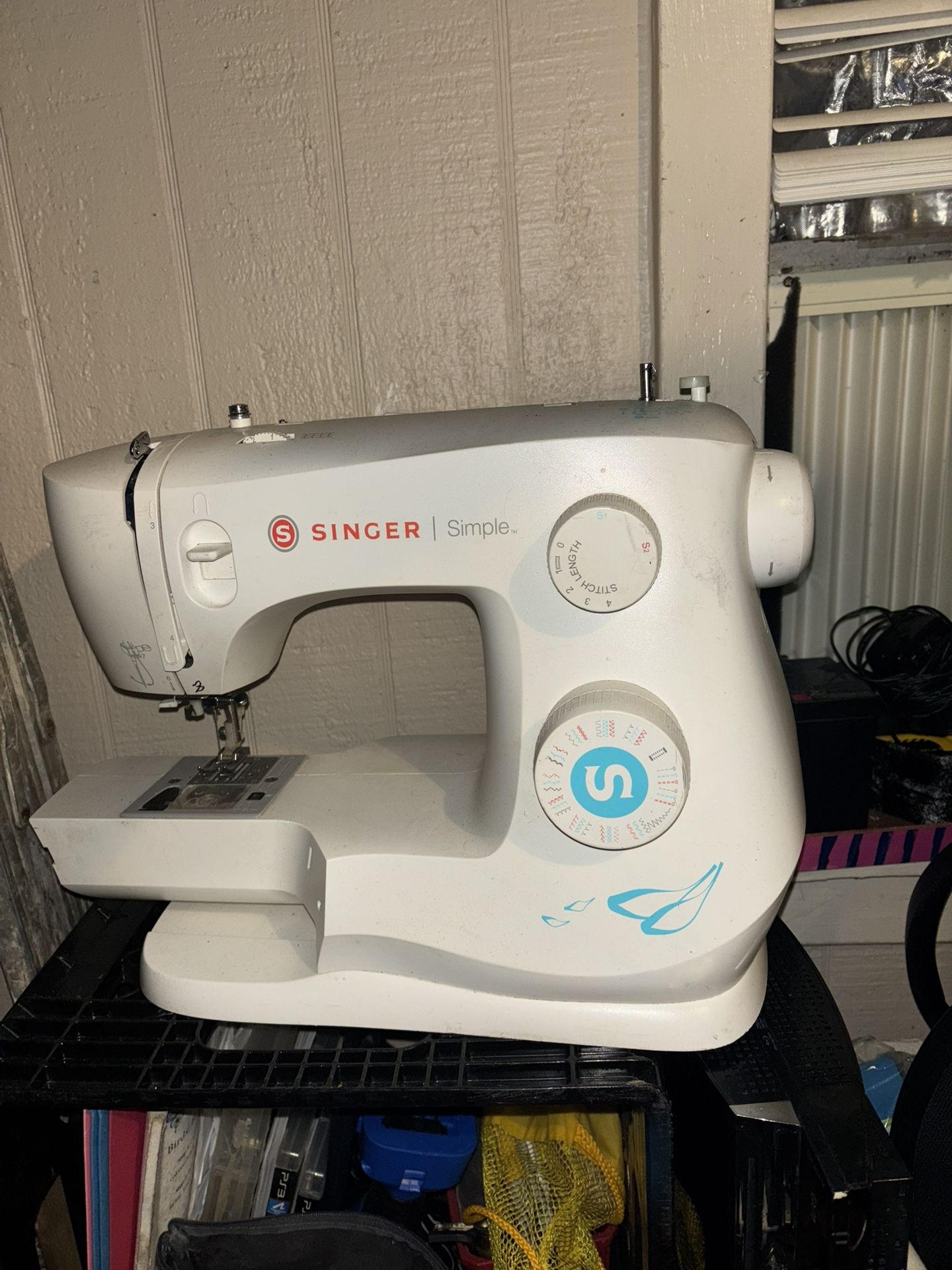 Singer Simple Sewing Machine 