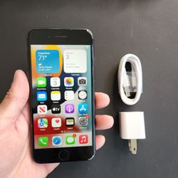 iPhone 8 - UNLOCKED - Like New 