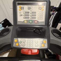 Matrix T5X G4 Treadmill Used Great condition 