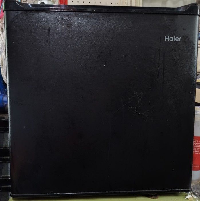 Haier Mini Fridge