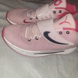 Size 12.5 - Nike KD Kay Yow  Sneakers Breast Cancer Awareness