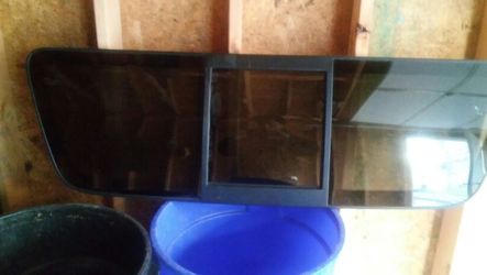 Ford f150 back window glass still available