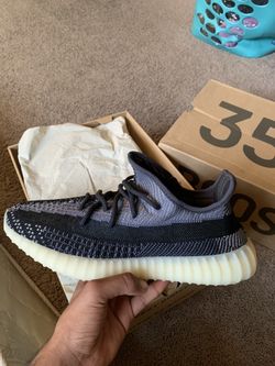 Yeezy 350 V2 Carbon