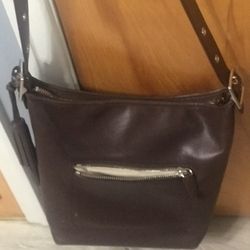 BROWN LEATHER  COACH PURSE 