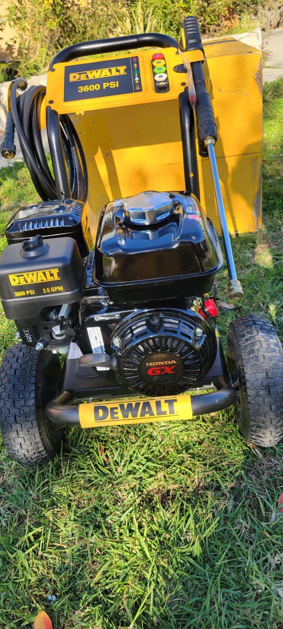 3600 Psi Dewalt Power Washer Gas. Motor Honda