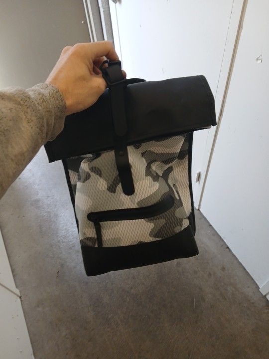 WaterProof RAINS Mesh  Rolltop Rucksack