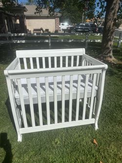 White Mini Crib With Mattress – $50