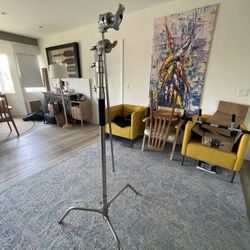 C-Stand