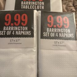 NIP Barrington round Tablecloth/ 2 pkgs of Napkins white weave pattern