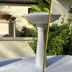 White Antique Porcelain Pedestal Sink with New Faucet