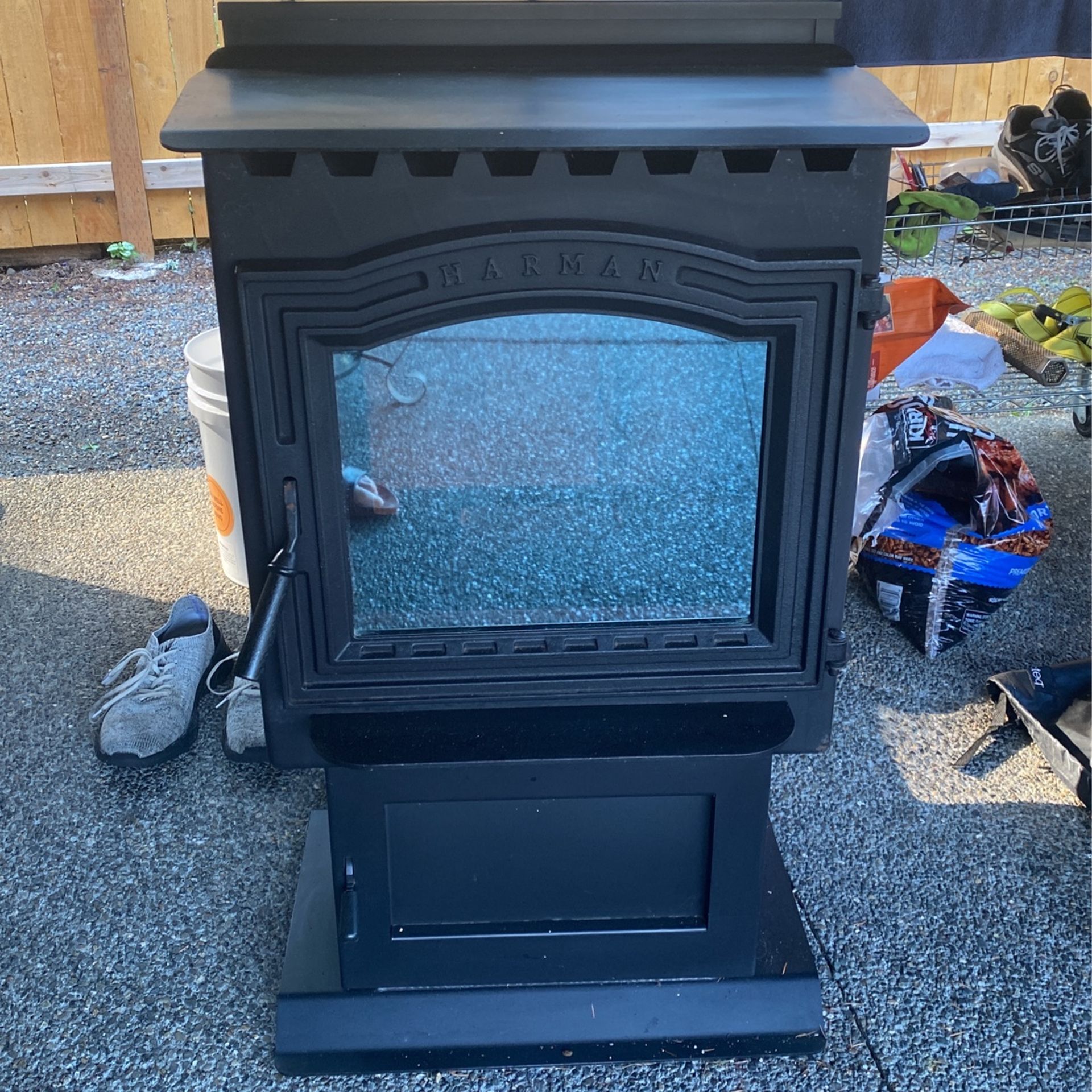 Harman P68 Pellet Stove for Sale in Covington, WA OfferUp