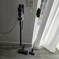 Dyson V8 Cordless Stick Vacuum + Attachments & Wall Mount