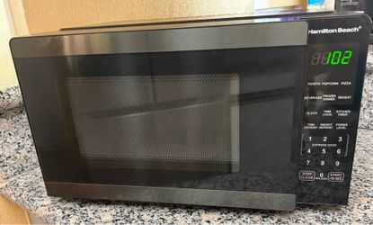 Compact microwave