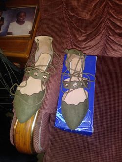 Charles Albert, Flat ,size 9.