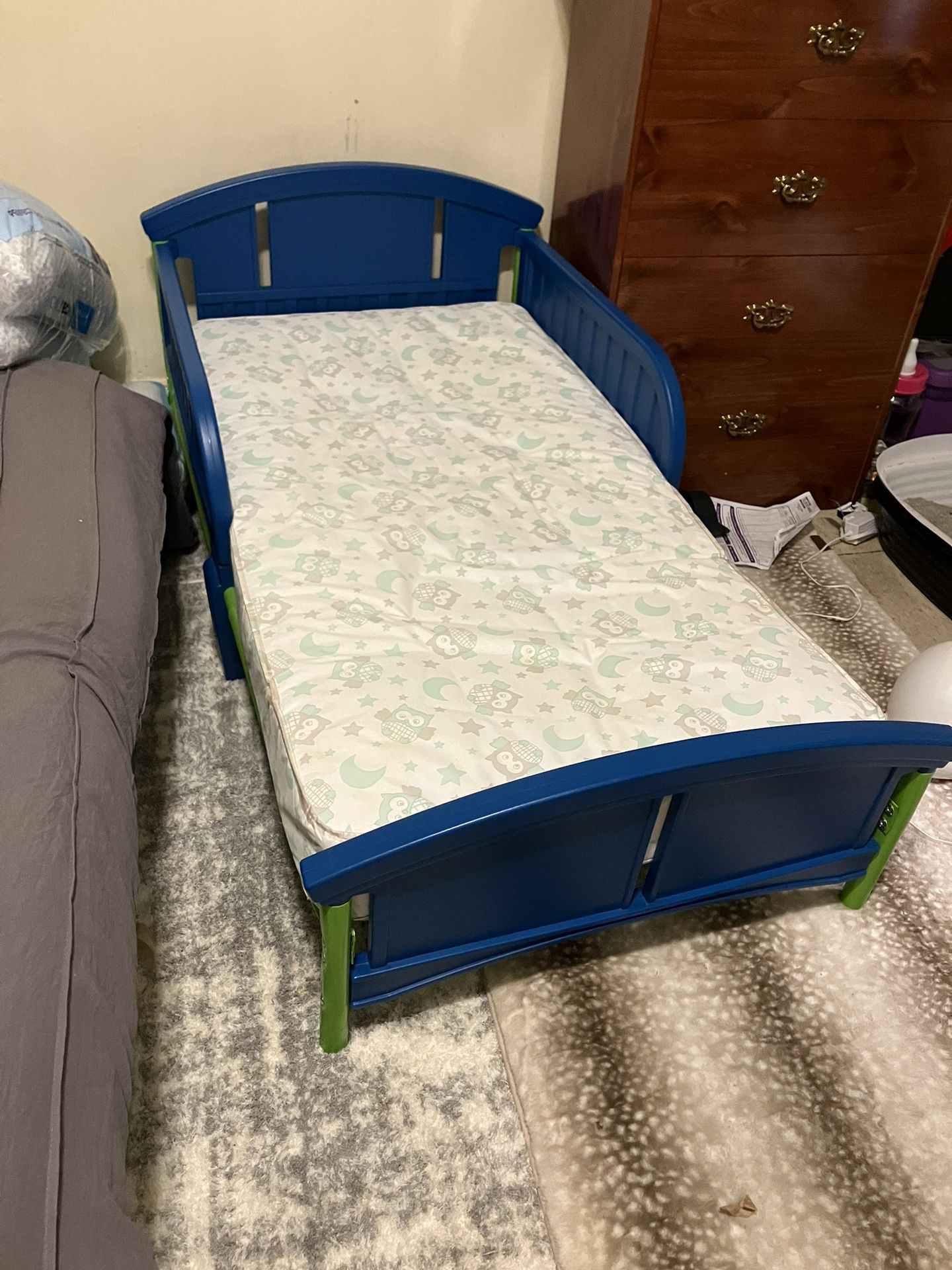 Toddler Bed.