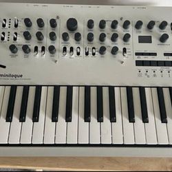 Korg Minilogue