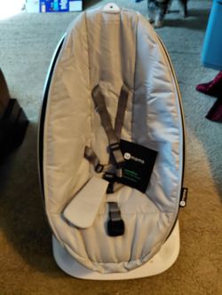 Mamaroo baby swing