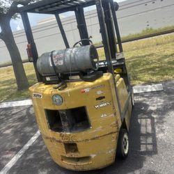Forklift 