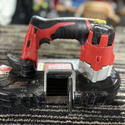 M12 12V Lithium-Ion Cordless Sub-Compact Band Saw 