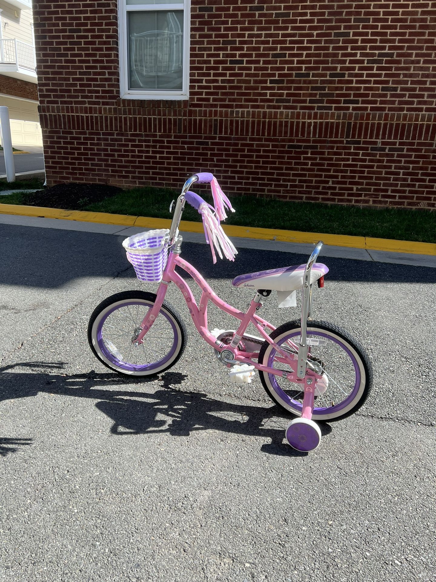 Girls Schwinn 16” bike