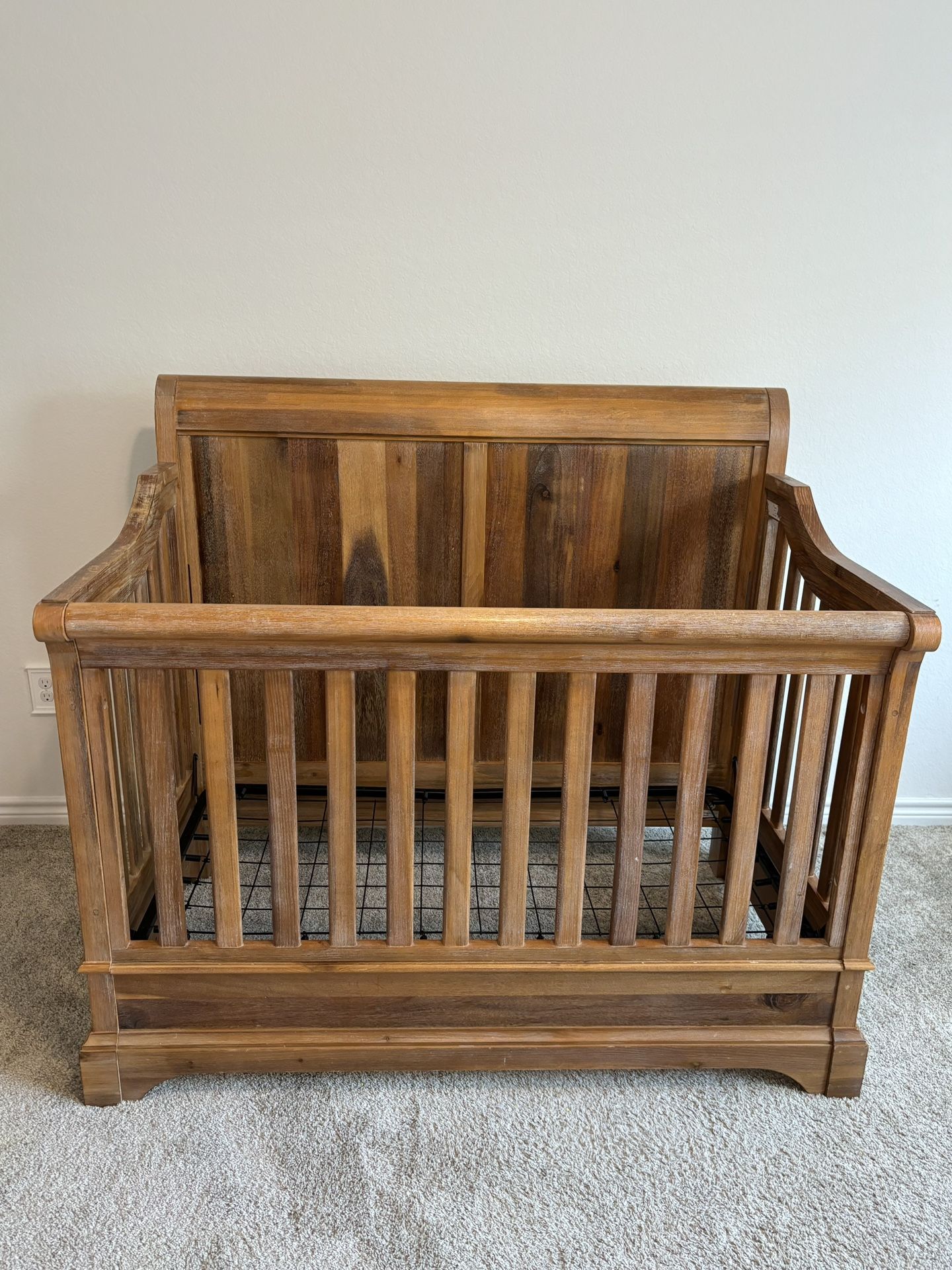 Bertini Pembrooke Convertible Crib
