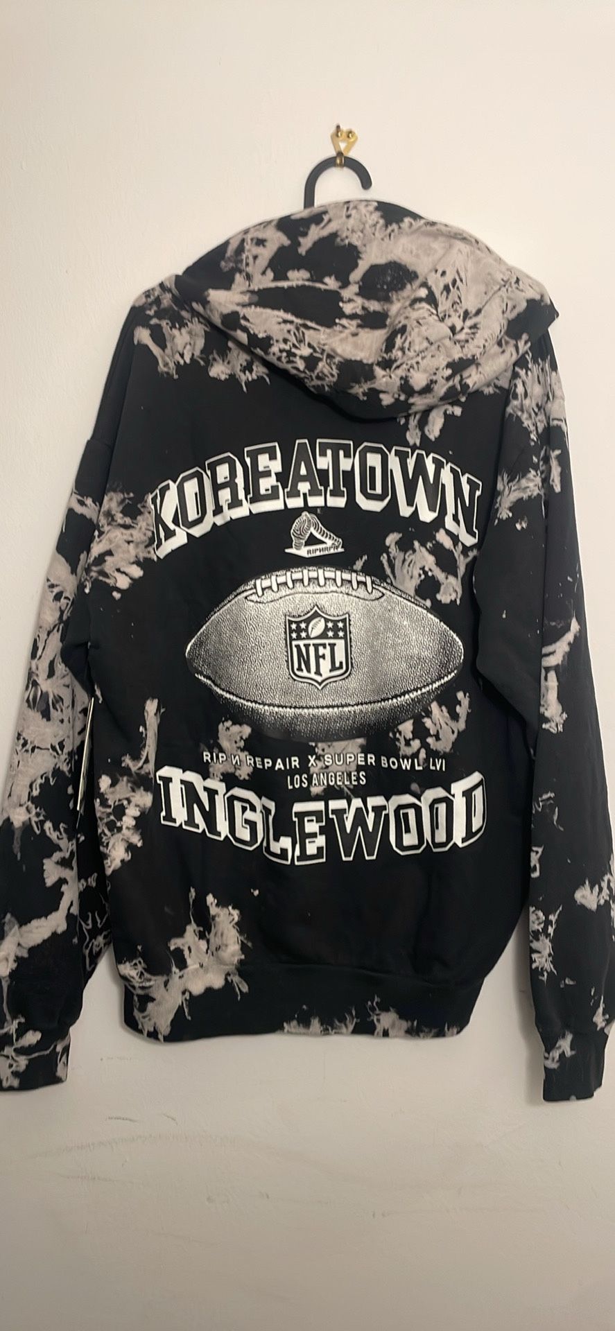 RipNRepair NFL HOODIE medium NEW never worn original pick up or deliver.