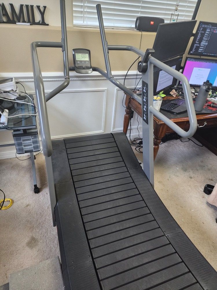SB Fitness CT700 Self Generated Curved Treadmill