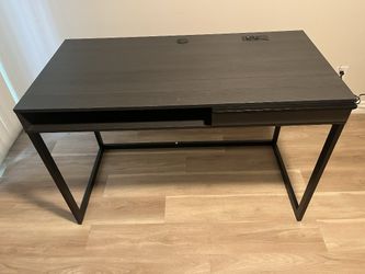 Thomasville Furniture Latimar 48"W Writing Desk