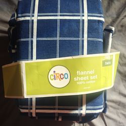 New flannel sheet set