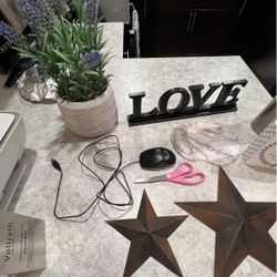 Office Supplies/Decor
