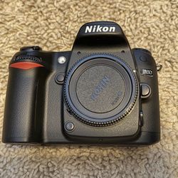 Nikon D80 (Mint Condition)