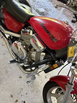 1999 Honda Magna