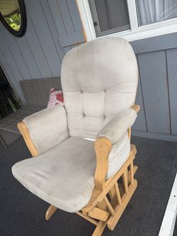 Vendo una silla mesedora usd buen estado