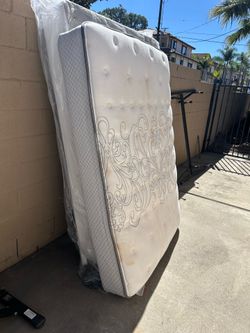 Free queen size mattress
