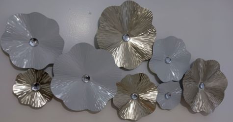 Metal flower wall decor