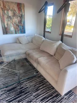 Really comfortable couch Rug included