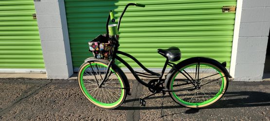 Women's beach cruiser