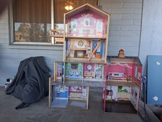 Disney Doll House