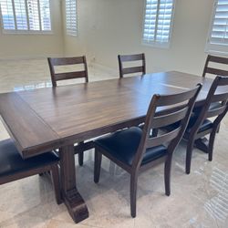 Quality Dining Room Set