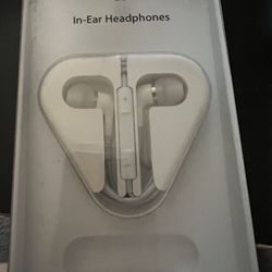 In Ear Headphones With Remote And Mic 