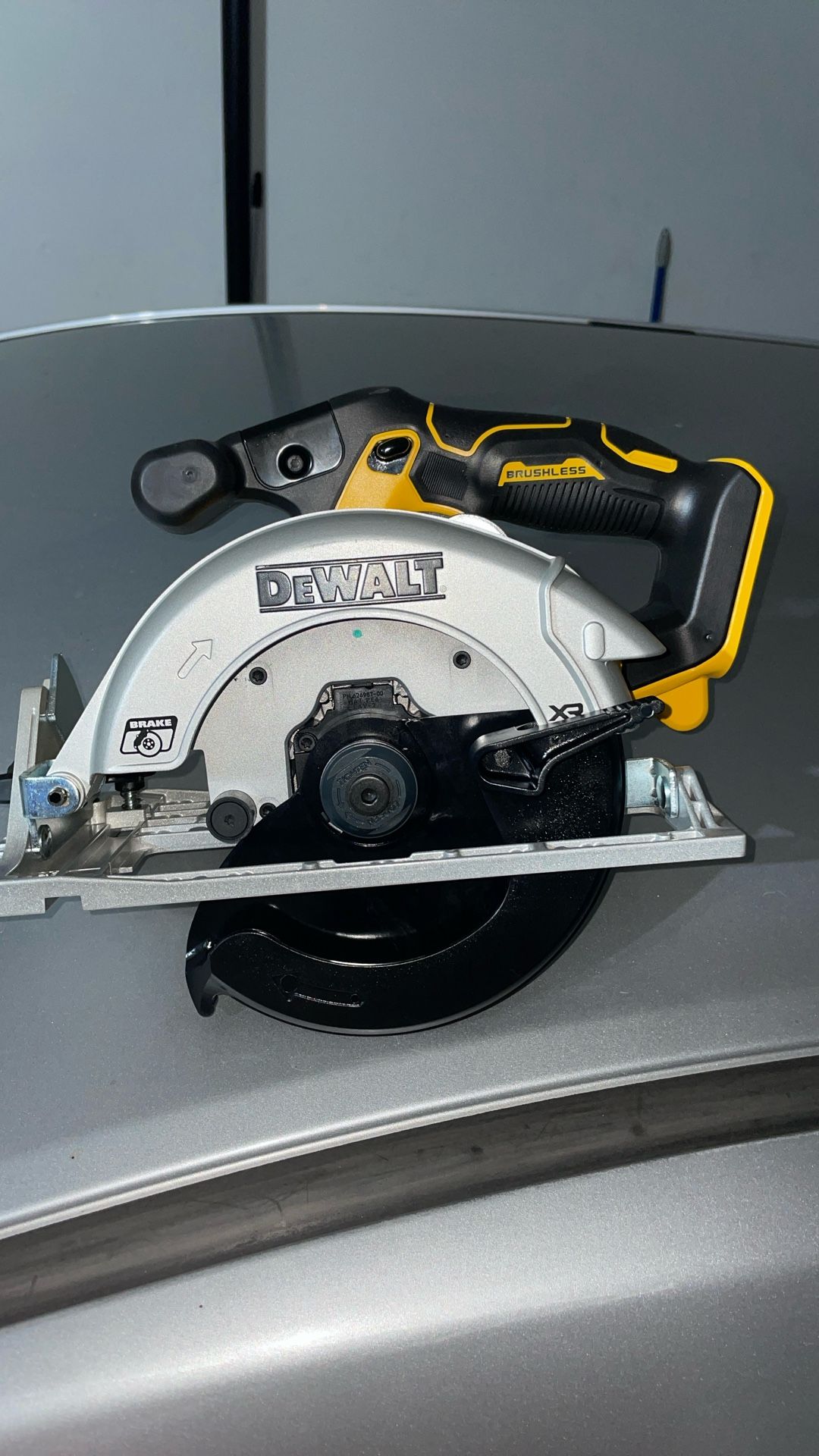 New Dewalt Circular Saw  XR -20v Brushless - Topl Only- And Only Pick Up 