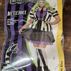Women’s Beetlejuice Costume Complete size XXL  just $8 xox