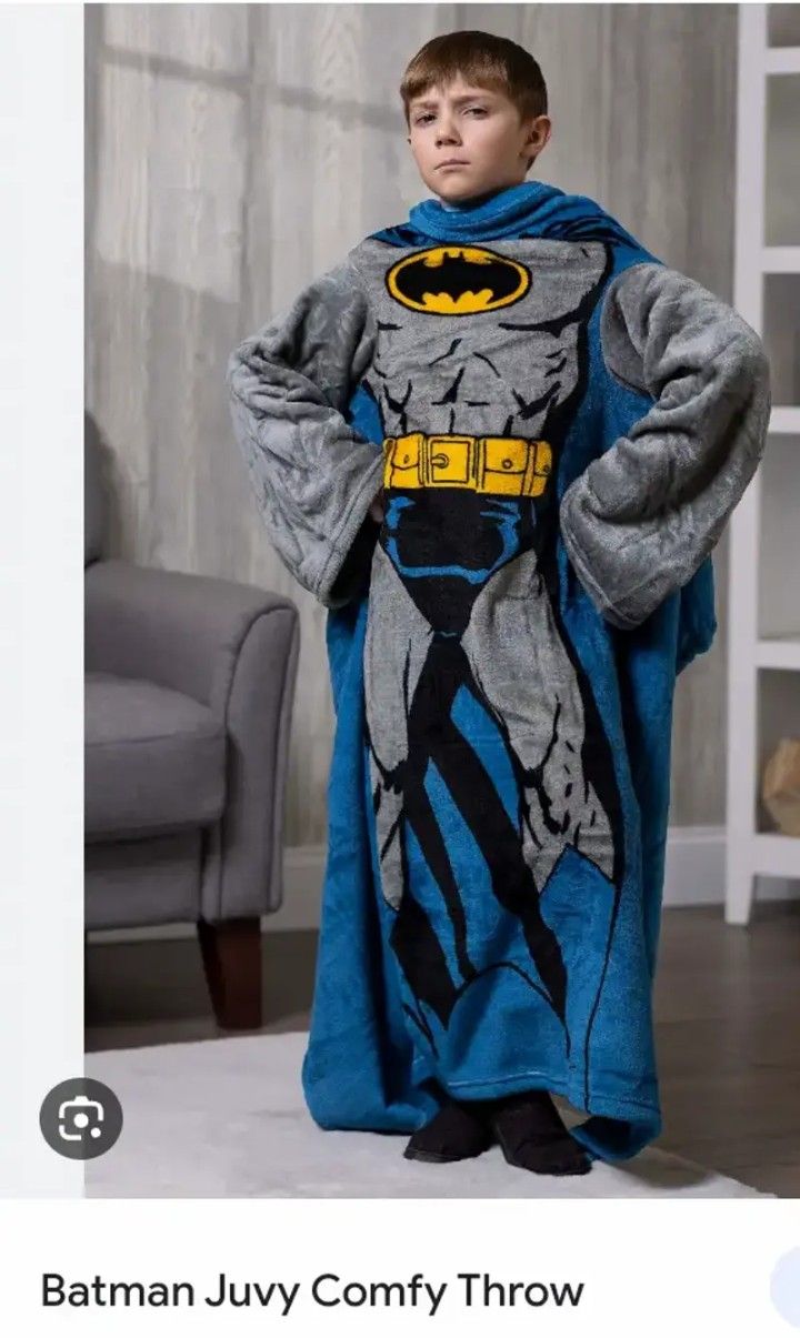 BATMAN KIDS SNUGGIE..... CHECK OUT MY PAGE FOR MORE ITEMS