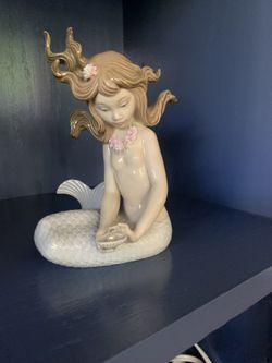 Lladro Mermaid With Pearl