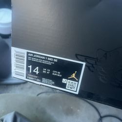 Air Jordan 1 Mid SE
