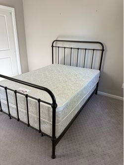 Bed/ Bed Frames / Mattresses / Box Spring