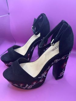 Black embroidered Platform Sandals