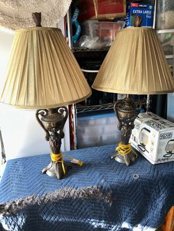 SET OF VINTAGE TABLE LAMPS